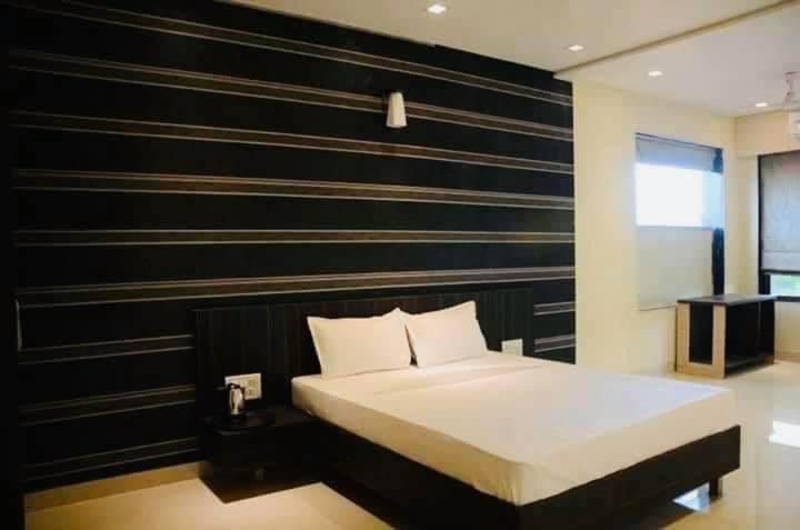 Hotel Grand Bee Residency Bhiwandi Luaran gambar